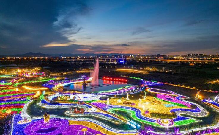 浙江宁波：达人村开启梦幻灯光秀暨纳凉晚会(图3)